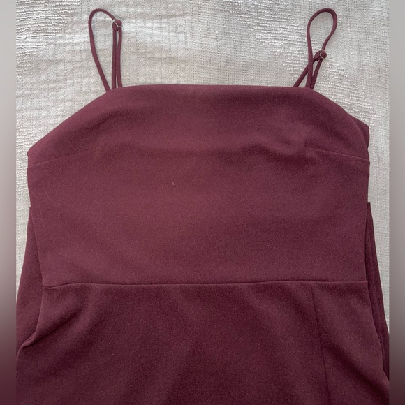 Express Burgundy Midi Dress - Picture 2 of 4